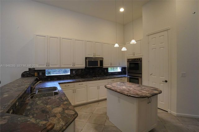 7518 Via Grande, Boynton Beach, FL 33437