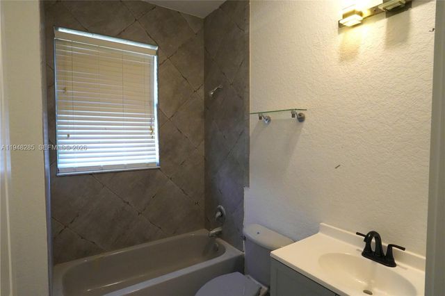 7518 Via Grande, Boynton Beach, FL 33437