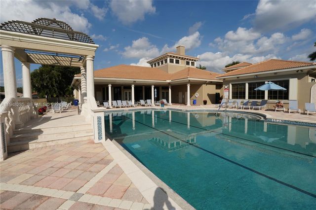 7518 Via Grande, Boynton Beach, FL 33437