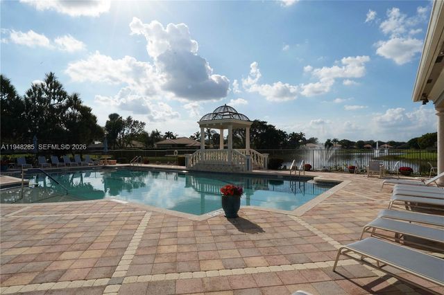 7518 Via Grande, Boynton Beach, FL 33437