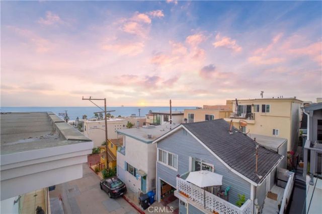 214 El Porto Street, Manhattan Beach, CA 90266