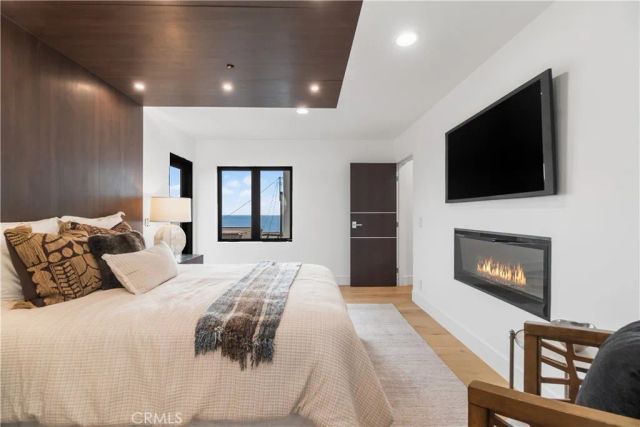 214 El Porto Street, Manhattan Beach, CA 90266