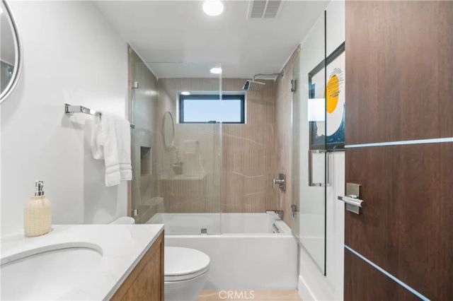 214 El Porto Street, Manhattan Beach, CA 90266