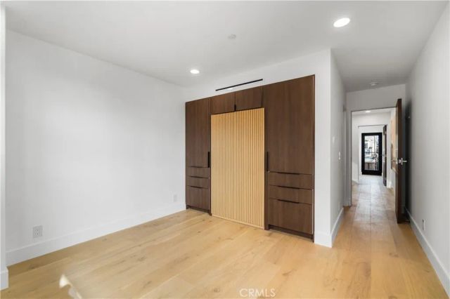 214 El Porto Street, Manhattan Beach, CA 90266
