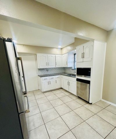 527 Aspen Street, Lancaster, TX 75134