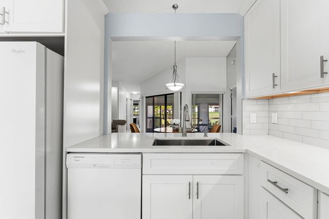 5791 Parkwalk Circle W, Boynton Beach, FL 33472