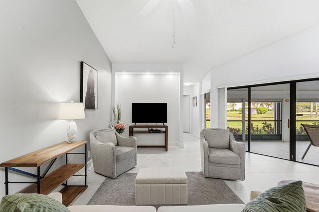 5791 Parkwalk Circle W, Boynton Beach, FL 33472