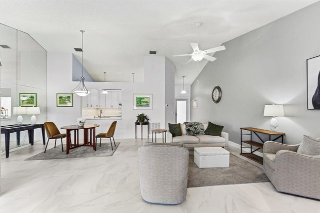 5791 Parkwalk Circle W, Boynton Beach, FL 33472