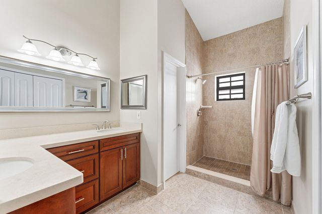 5791 Parkwalk Circle W, Boynton Beach, FL 33472