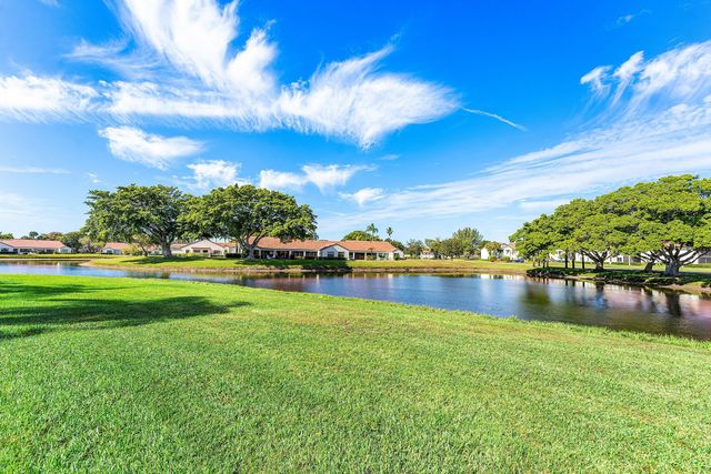 5791 Parkwalk Circle W, Boynton Beach, FL 33472