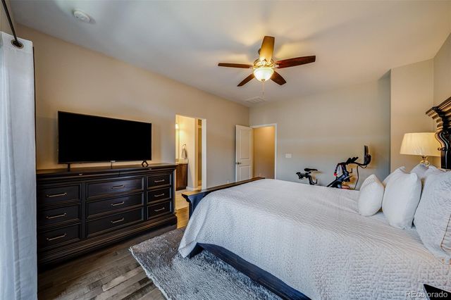 570 E Dry Creek Place, Littleton, CO 80122