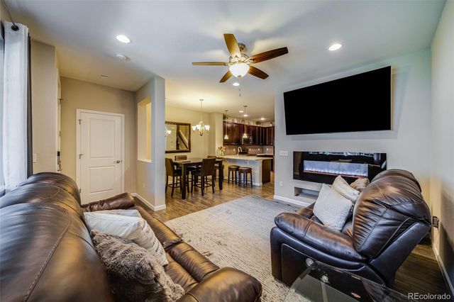 570 E Dry Creek Place, Littleton, CO 80122