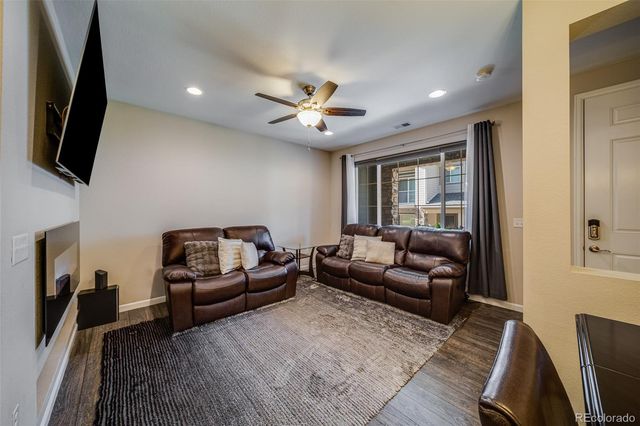 570 E Dry Creek Place, Littleton, CO 80122