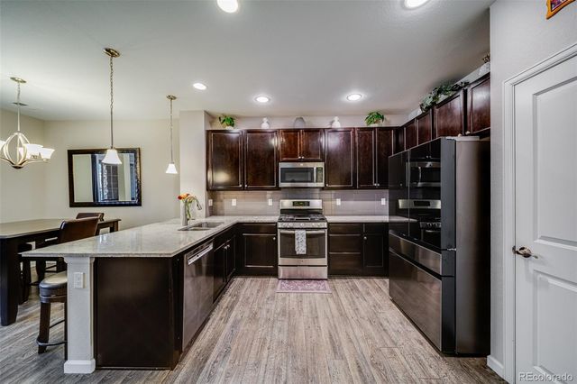 570 E Dry Creek Place, Littleton, CO 80122