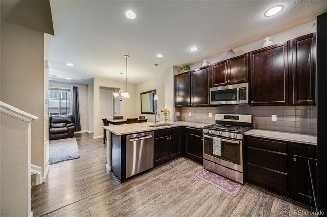 570 E Dry Creek Place, Littleton, CO 80122