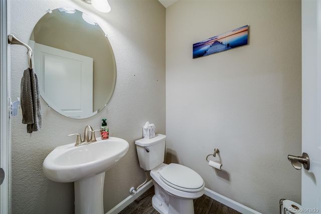 570 E Dry Creek Place, Littleton, CO 80122