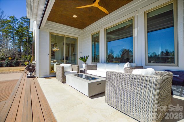 13204 Terrace Court Drive, Charlotte, NC 28278