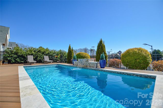 13204 Terrace Court Drive, Charlotte, NC 28278