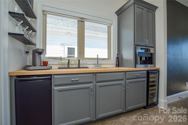 13204 Terrace Court Drive, Charlotte, NC 28278