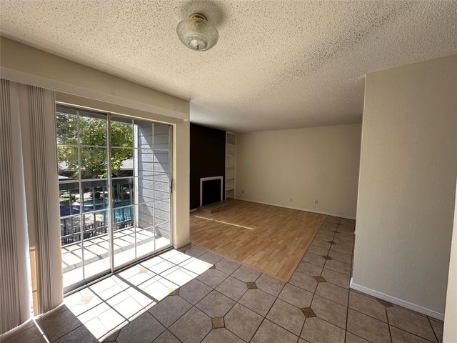 18333 Roehampton Drive 223, Dallas, TX 75252