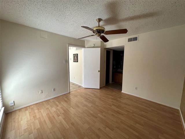 18333 Roehampton Drive 223, Dallas, TX 75252