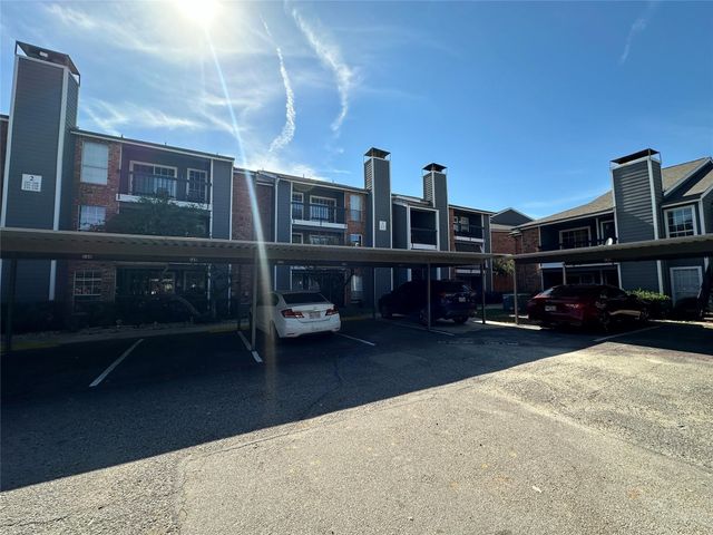 18333 Roehampton Drive 223, Dallas, TX 75252
