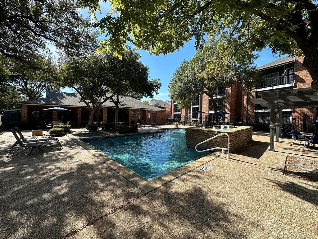 18333 Roehampton Drive 223, Dallas, TX 75252