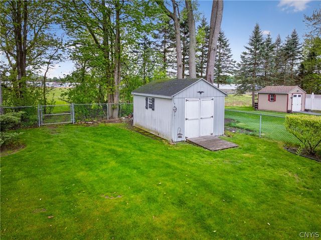 450 Dorsey Lane, Utica, NY 13502