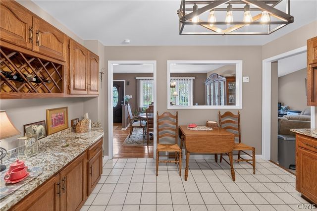 450 Dorsey Lane, Utica, NY 13502