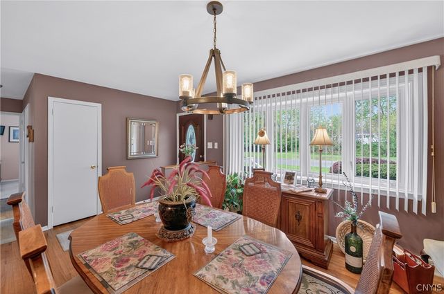 450 Dorsey Lane, Utica, NY 13502