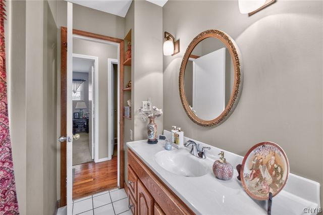 450 Dorsey Lane, Utica, NY 13502