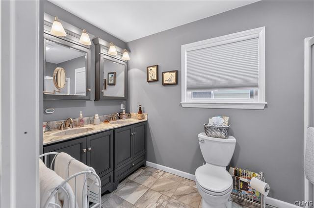 450 Dorsey Lane, Utica, NY 13502