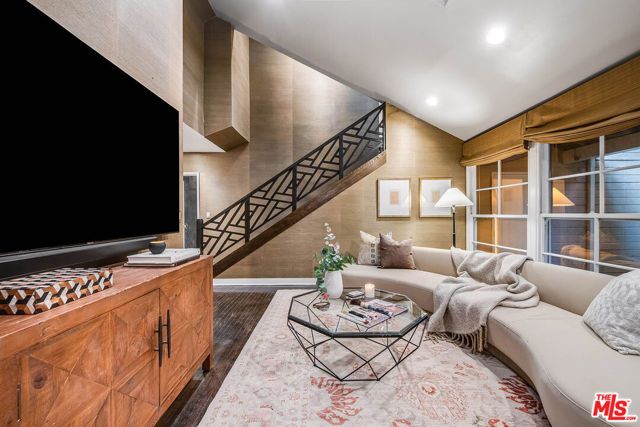 14633 Valley Vista Boulevard, Los Angeles, CA 91403