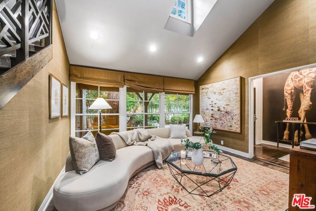 14633 Valley Vista Boulevard, Los Angeles, CA 91403