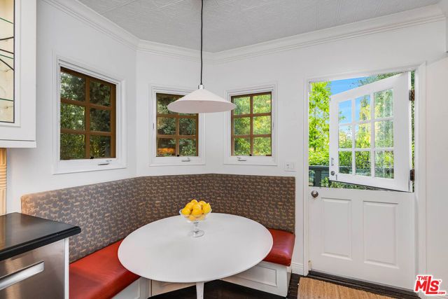 14633 Valley Vista Boulevard, Los Angeles, CA 91403