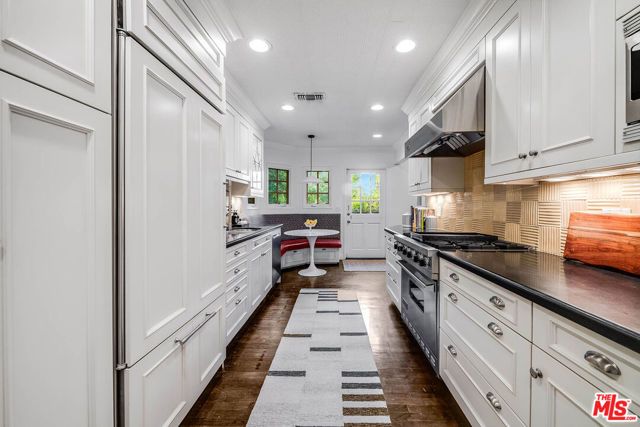14633 Valley Vista Boulevard, Los Angeles, CA 91403