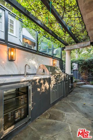14633 Valley Vista Boulevard, Los Angeles, CA 91403