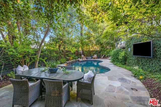 14633 Valley Vista Boulevard, Los Angeles, CA 91403