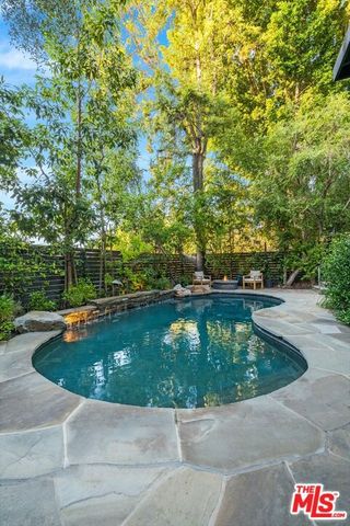14633 Valley Vista Boulevard, Los Angeles, CA 91403