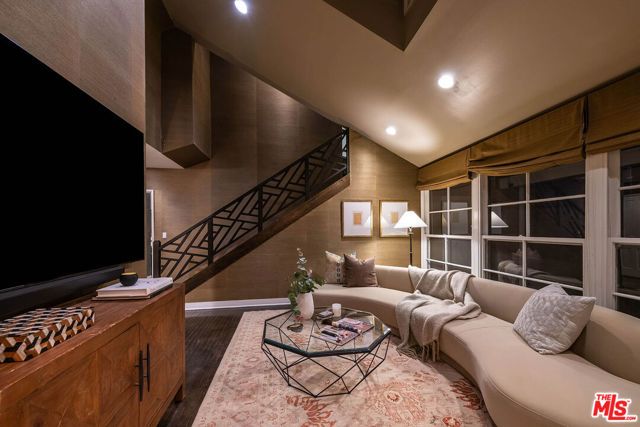 14633 Valley Vista Boulevard, Los Angeles, CA 91403