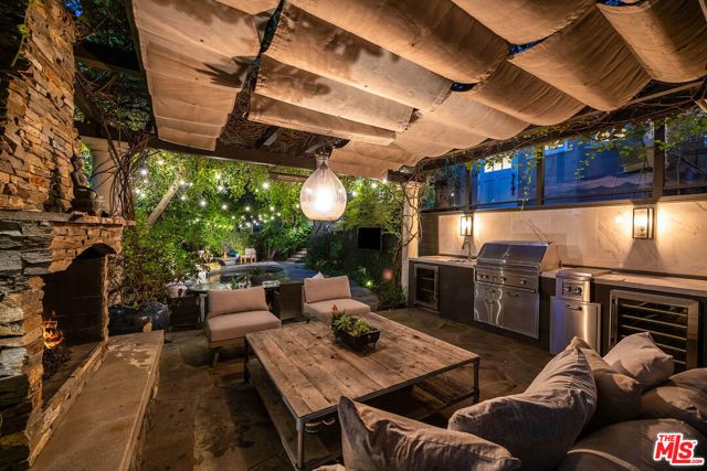 14633 Valley Vista Boulevard, Los Angeles, CA 91403