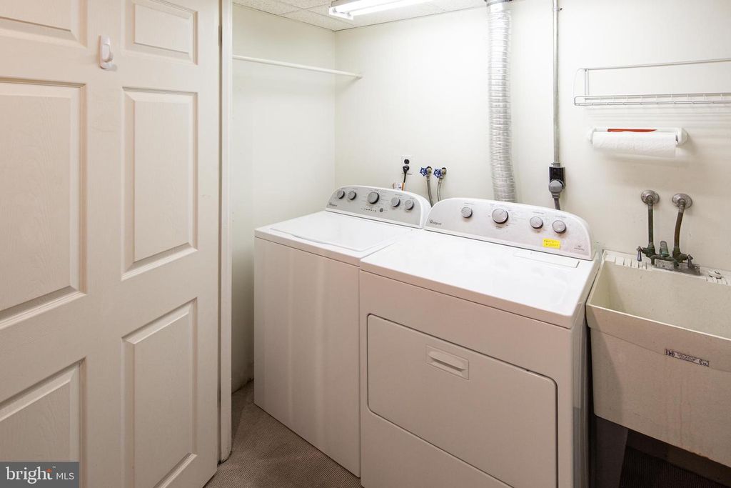 62 PARKRIDGE DR, Bryn Mawr, PA 19010