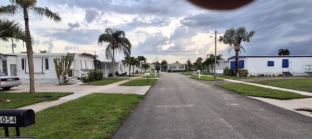 4054 Marigold Road, Boynton Beach, FL 33436