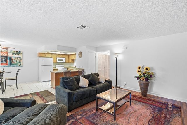 7940 Decker Canyon Drive 201, Las Vegas, NV 89128