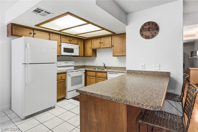 7940 Decker Canyon Drive 201, Las Vegas, NV 89128