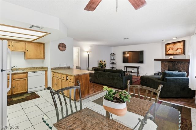 7940 Decker Canyon Drive 201, Las Vegas, NV 89128