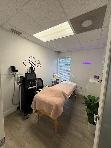717 Ponce De Leon Boulevard 206, Coral Gables, FL 33134