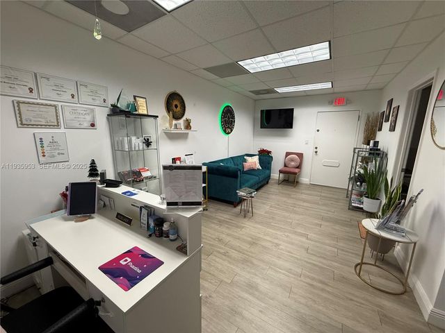 717 Ponce De Leon Boulevard 206, Coral Gables, FL 33134