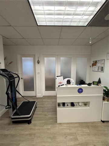 717 Ponce De Leon Boulevard 206, Coral Gables, FL 33134