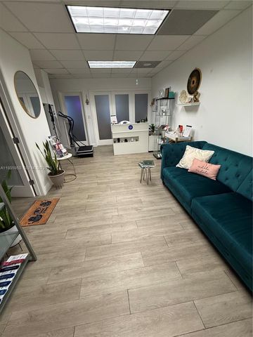 717 Ponce De Leon Boulevard 206, Coral Gables, FL 33134